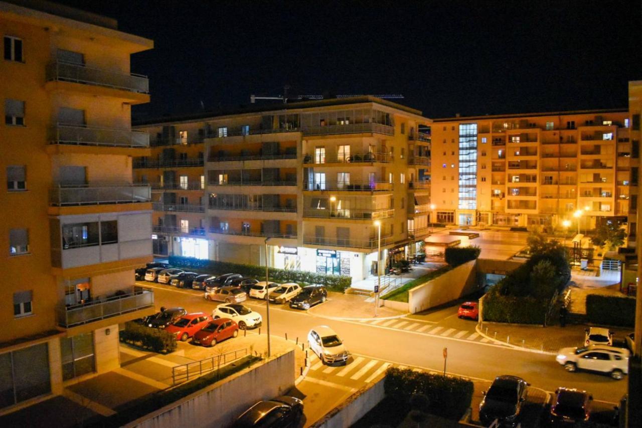 Sara 2 Apartman *