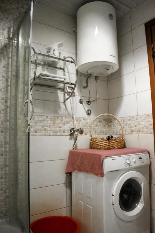 Sara 2 * Podgorica